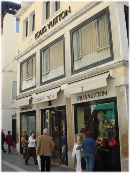 is louis vuitton cheaper in venice italy|lv venice.